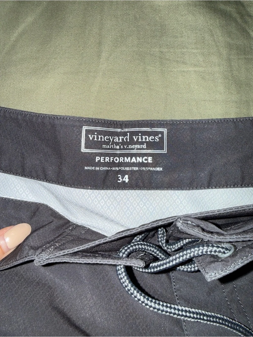 Vineyard Vines Men's Gray Striped Swim Trunks